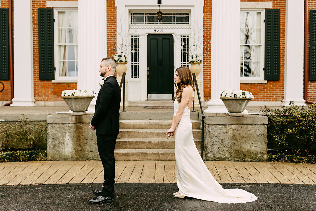 groom-seeing-bride
