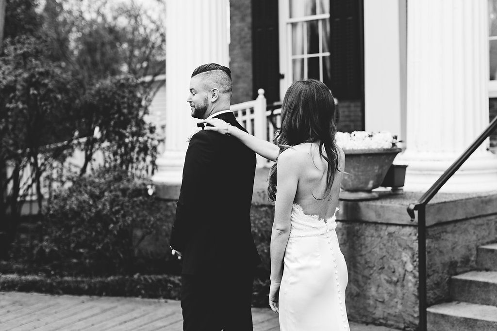 groom-seeing-bride
