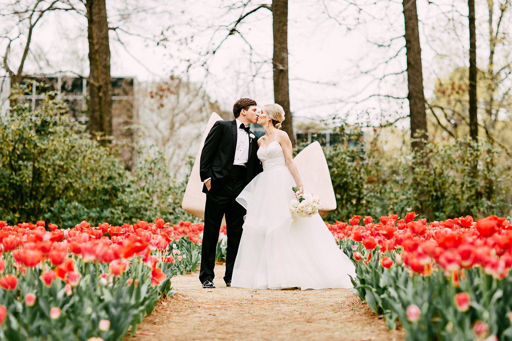 spring-wedding-with-tulips