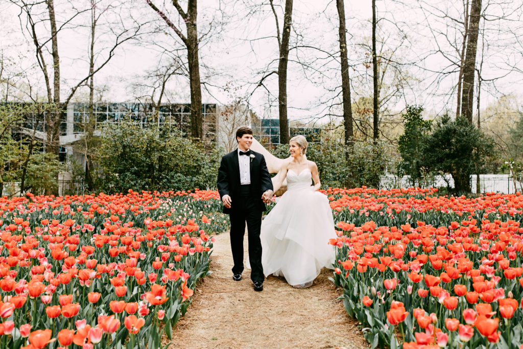 spring-wedding-with-tulips