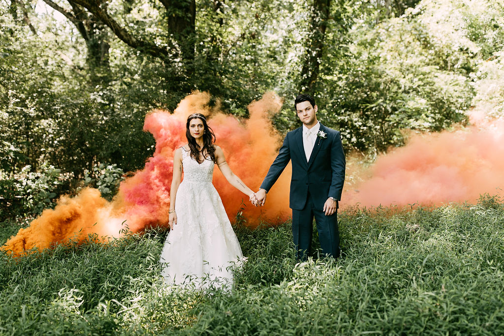 wedding-with-smoke-bombs